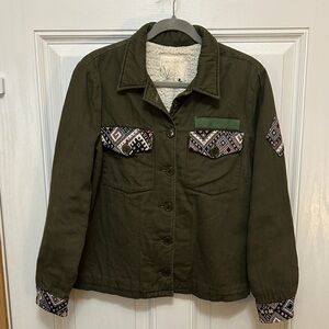 En Crème Green Military Style Army Jacket With Embroidered Patchwork Size L.